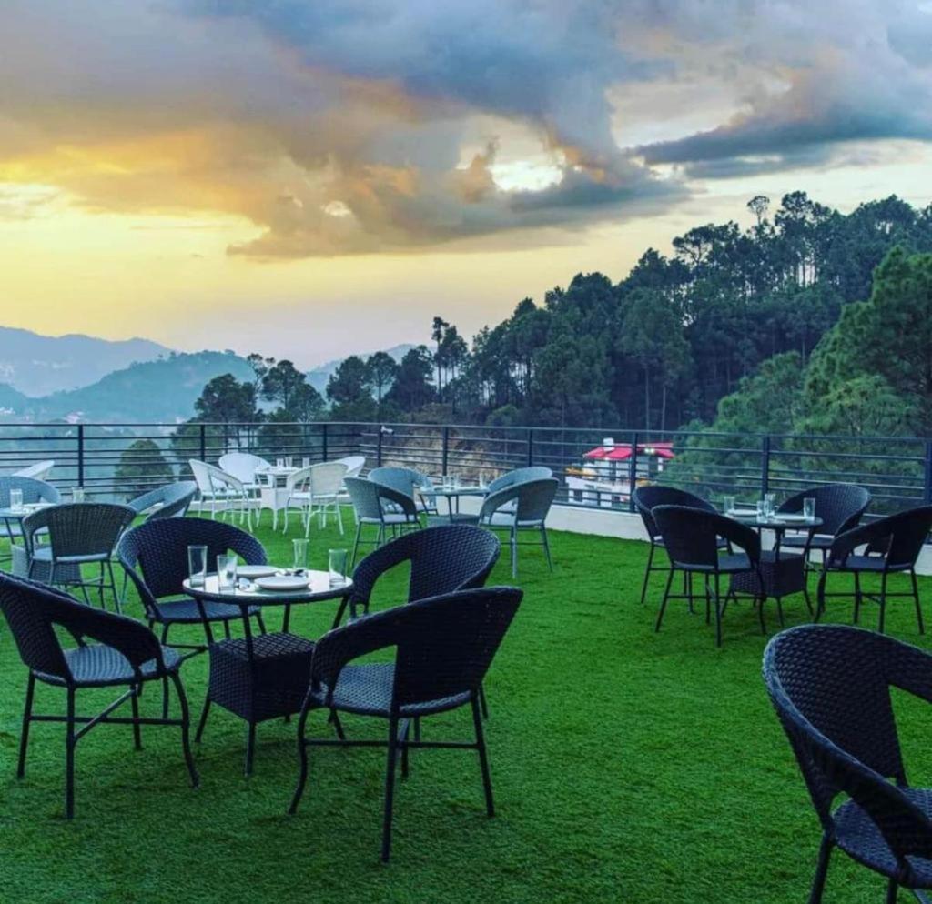 Mountain Height Kasauli Apartment Luaran gambar